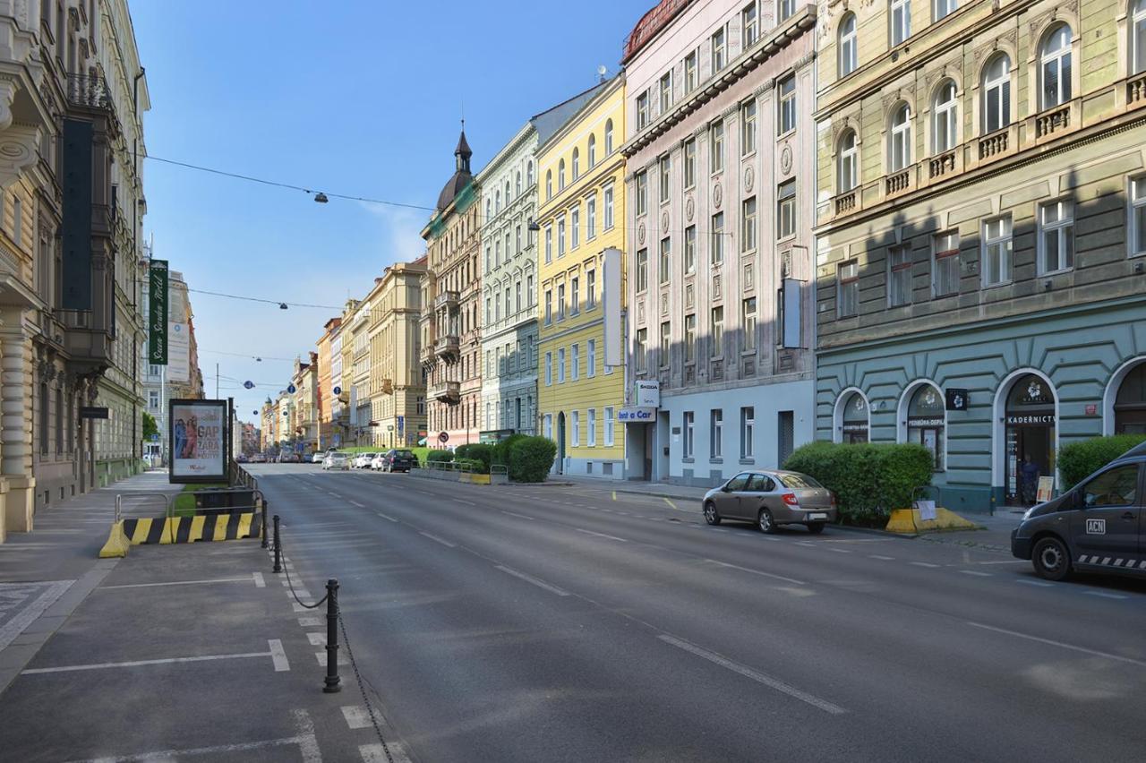 Отель Prague Season Three Stars Экстерьер фото